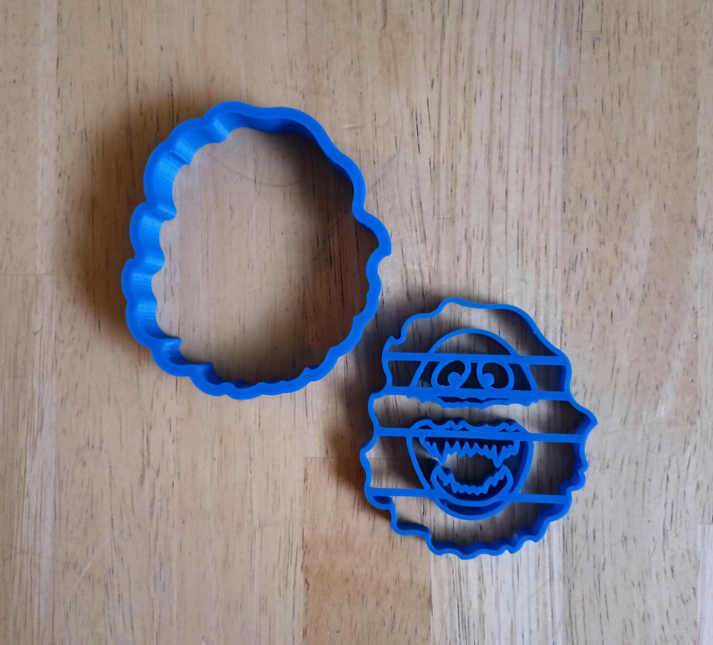 Abominable Christmas Cookie Cutter Set (2-Piece)