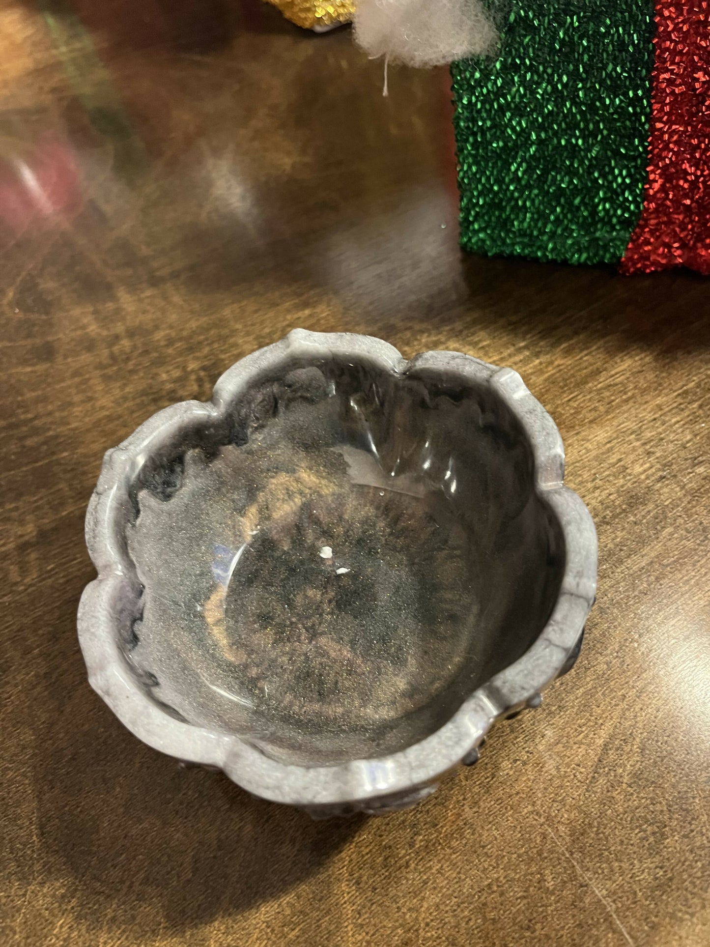 Resin rose detail bowl