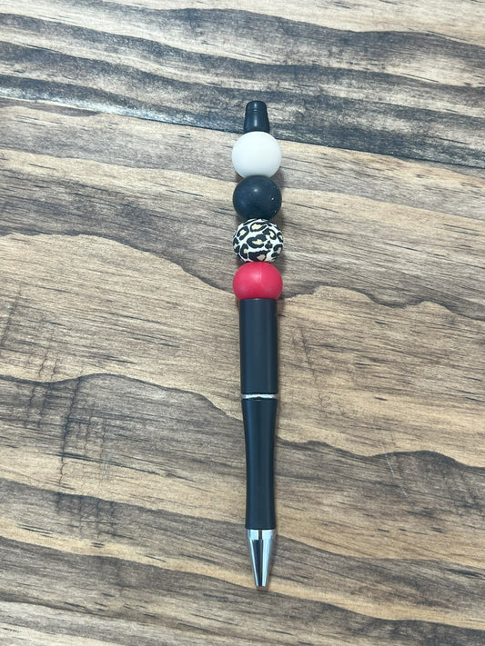simple cheetah beaded pen