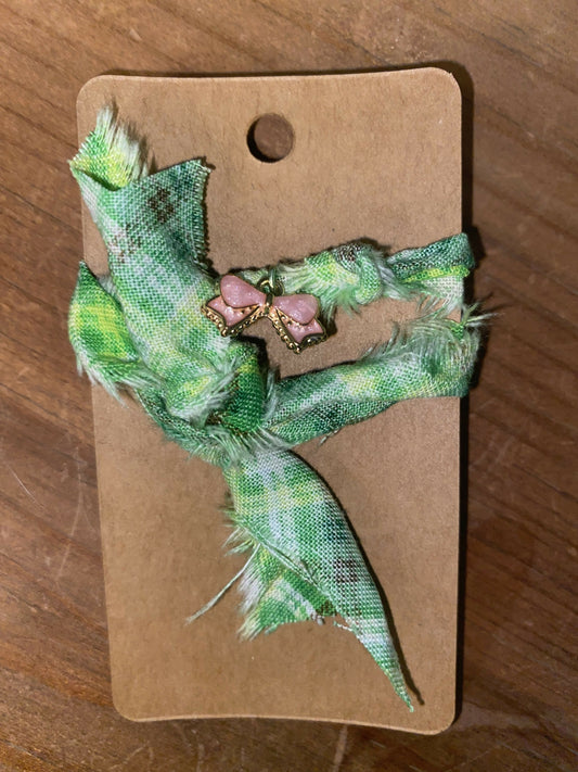 Green Plaid with Pink Bow (kid)
