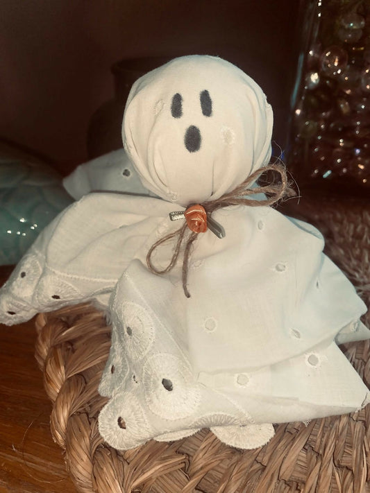 Medium Lace Ghost (peach rose)