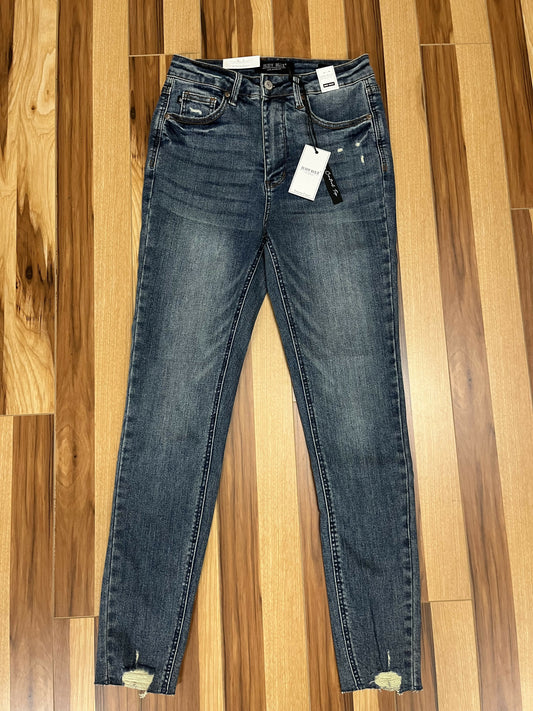 921BDC03-BB6C-4EF2-AC97-170C5EA75D9B