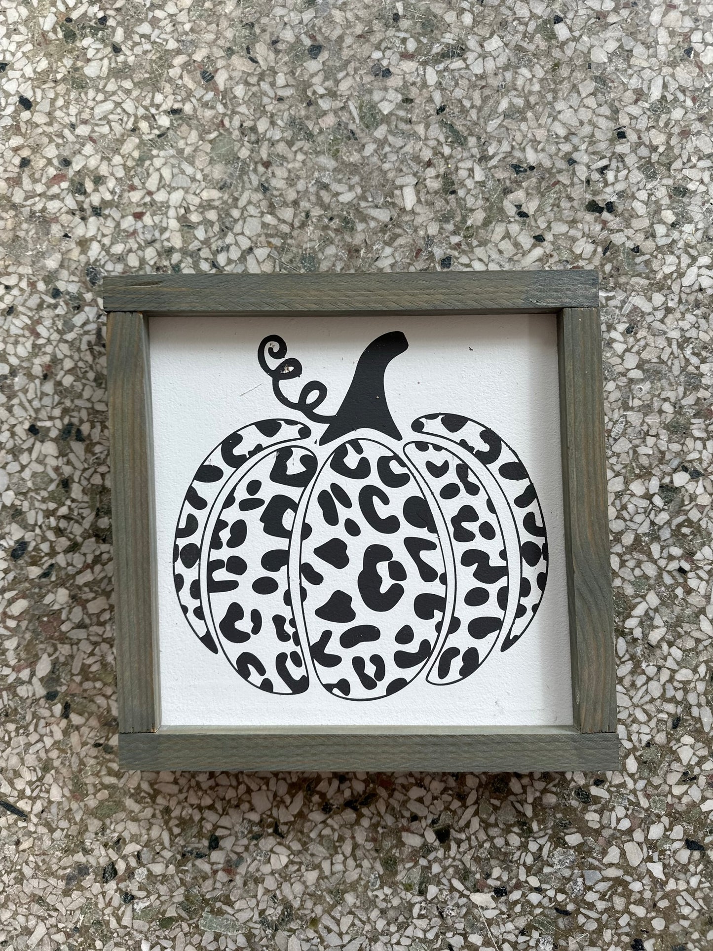 Cheetah Pumpkin Sign