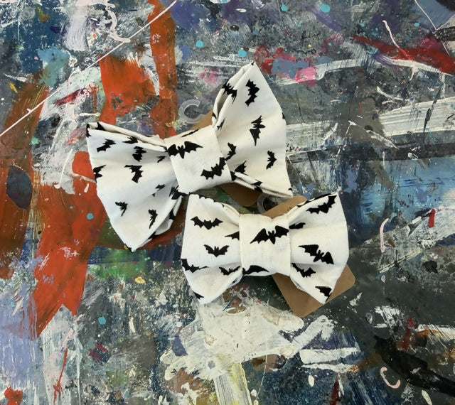 Over The Collar Bow-Tie Going Batty