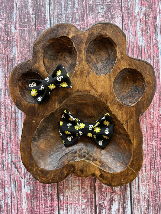 Skull Daisy bowtie