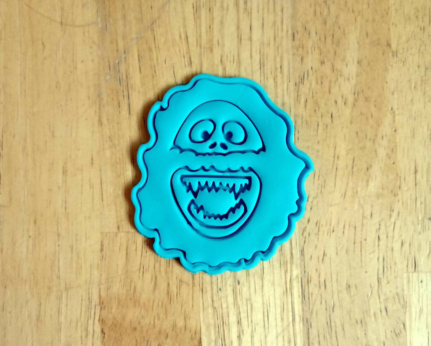 Abominable Christmas Cookie Cutter Set (2-Piece)