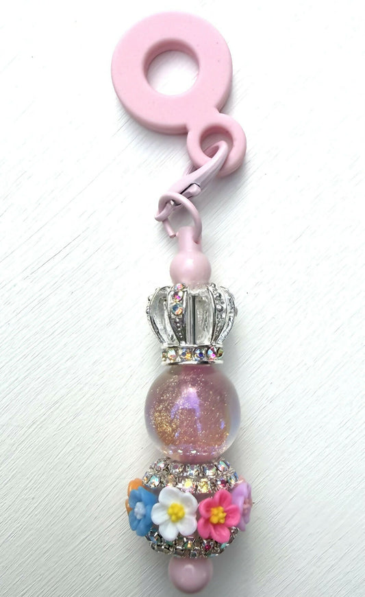 **Crowned Pink Straw Charm