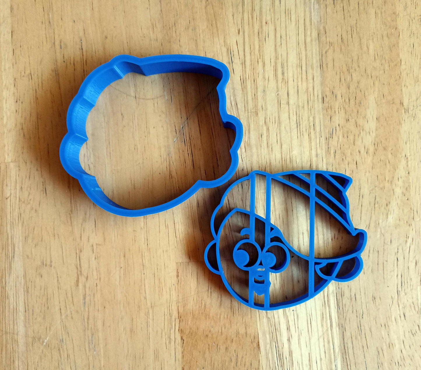 Elf Christmas Cookie Cutter Set (2-Piece)