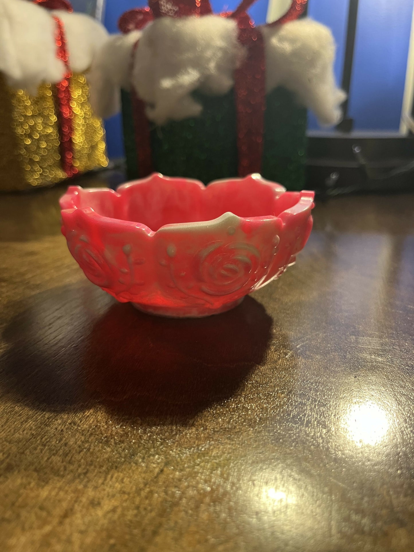Resin rose detail bowl