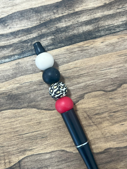 simple cheetah beaded pen